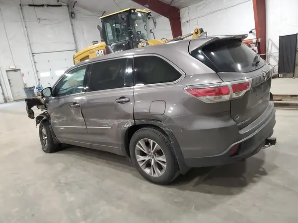 5TDBKRFH8GS282125 2016 TOYOTA HIGHLANDER - Image 2