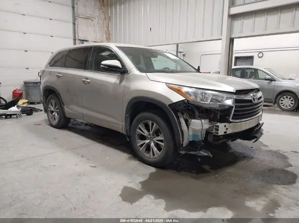 5TDBKRFH8GS296395 2016 TOYOTA HIGHLANDER - Image 1