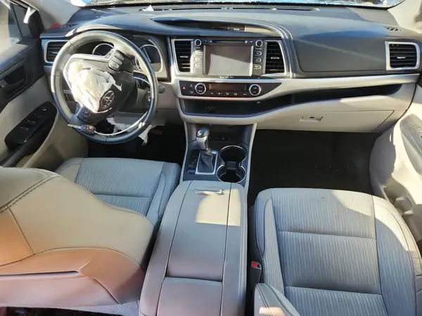 5TDBKRFH8GS296946 2016 TOYOTA HIGHLANDER - Image 8