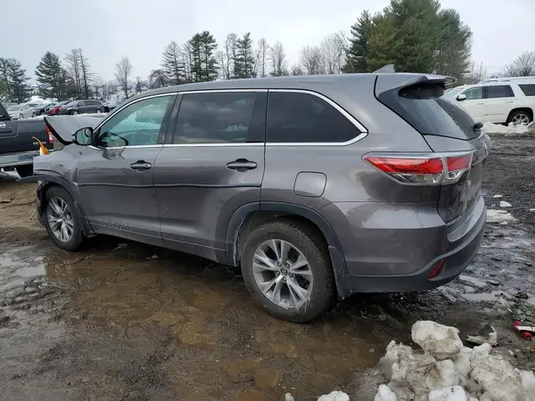 5TDBKRFH8GS304009 2016 TOYOTA HIGHLANDER - Image 2
