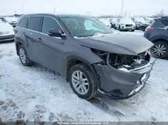 5TDBKRFH8GS312823 2016 TOYOTA HIGHLANDER