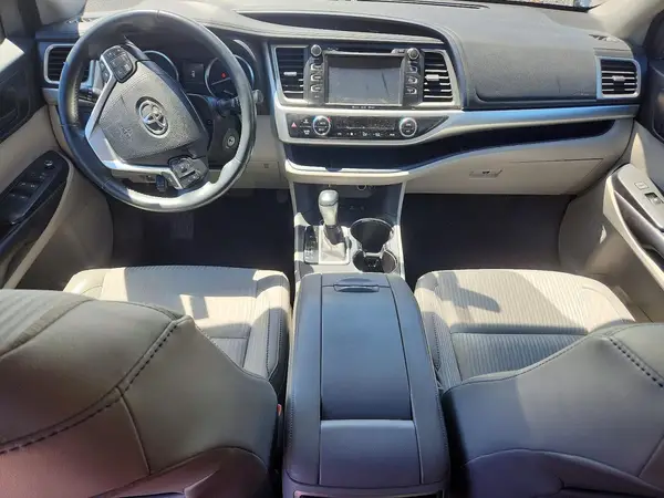 5TDBKRFH8GS325376 2016 TOYOTA HIGHLANDER - Image 8
