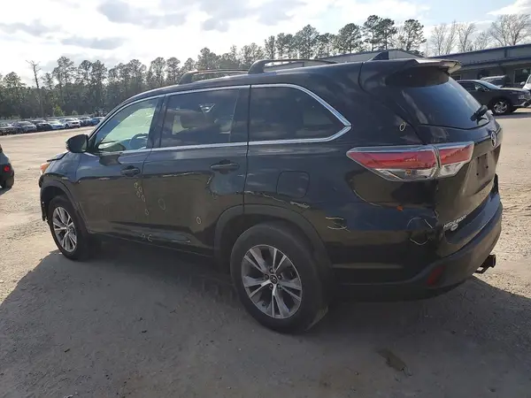 5TDBKRFH8GS329721 2016 TOYOTA HIGHLANDER - Image 2