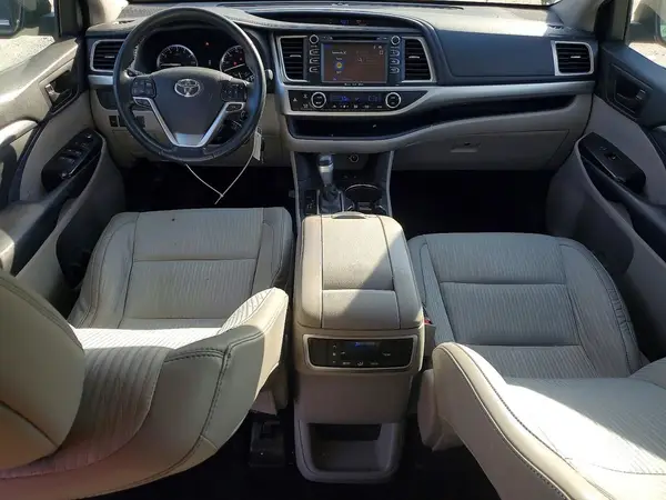 5TDBKRFH8GS329721 2016 TOYOTA HIGHLANDER - Image 8