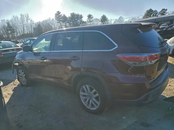 5TDBKRFH8GS330934 2016 TOYOTA HIGHLANDER - Image 2