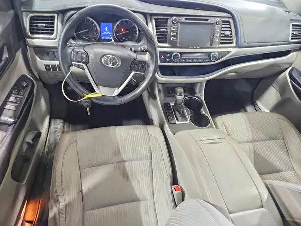 5TDBKRFH8GS331503 2016 TOYOTA HIGHLANDER - Image 8