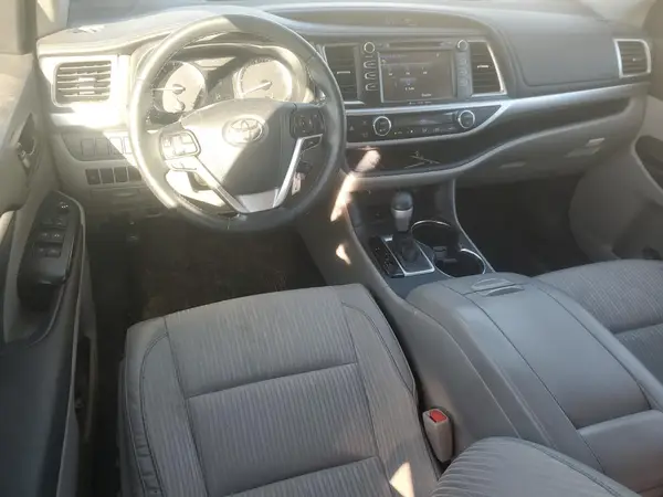 5TDBKRFH8GS339097 2016 TOYOTA HIGHLANDER - Image 8
