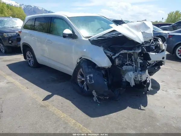 5TDBKRFH8GS340329 2016 TOYOTA HIGHLANDER - Image 1