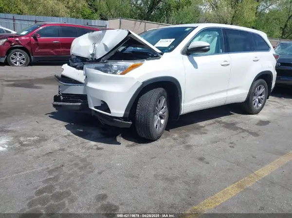 5TDBKRFH8GS340329 2016 TOYOTA HIGHLANDER - Image 2