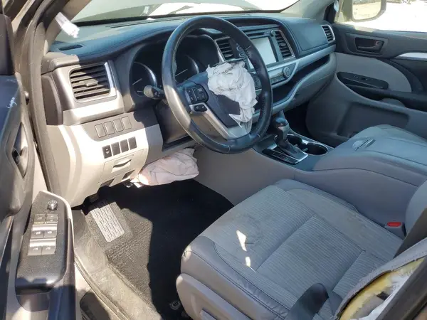 5TDBKRFH8GS355882 2016 TOYOTA HIGHLANDER - Image 8
