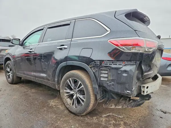 5TDBKRFH9GS229532 2016 TOYOTA HIGHLANDER - Image 2