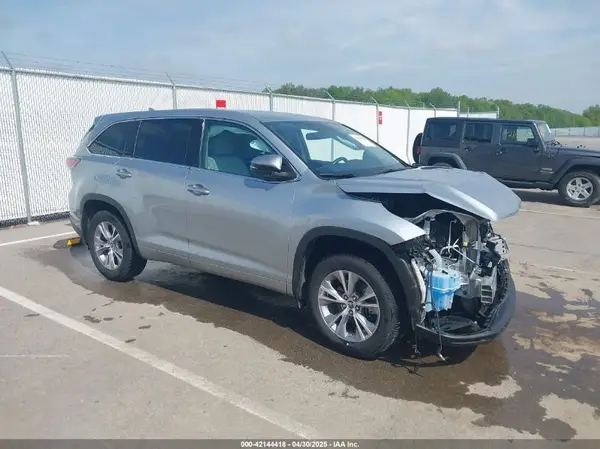 5TDBKRFH9GS232947 2016 TOYOTA HIGHLANDER - Image 1