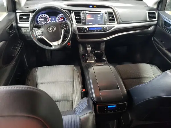 5TDBKRFH9GS249649 2016 TOYOTA HIGHLANDER - Image 8
