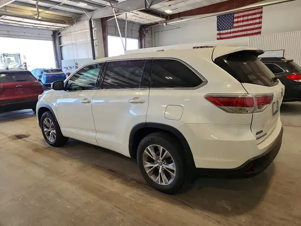 5TDBKRFH9GS251160 2016 TOYOTA HIGHLANDER - Image 2