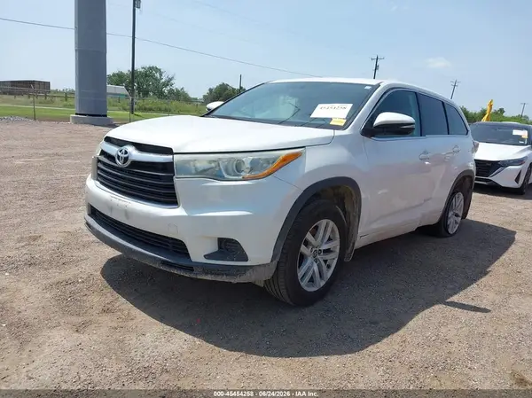 5TDBKRFH9GS256486 2016 TOYOTA HIGHLANDER - Image 2