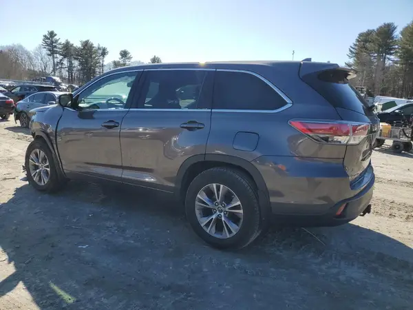 5TDBKRFH9GS258058 2016 TOYOTA HIGHLANDER - Image 2