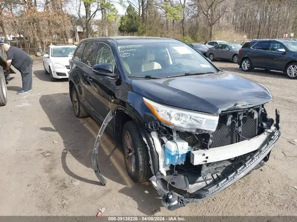 5TDBKRFH9GS259324 2016 TOYOTA HIGHLANDER - Image 1