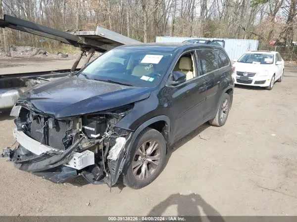 5TDBKRFH9GS259324 2016 TOYOTA HIGHLANDER - Image 2