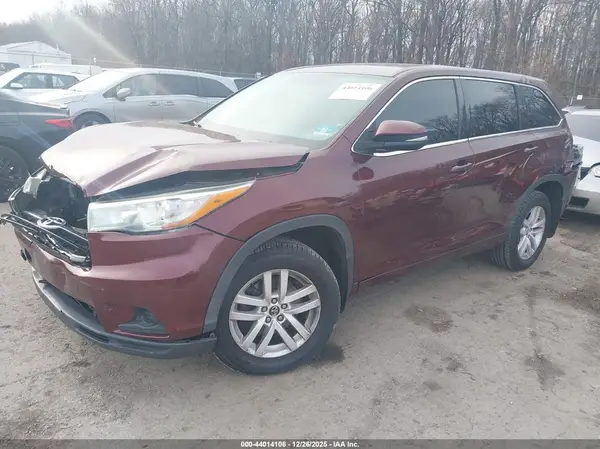 5TDBKRFH9GS260425 2016 TOYOTA HIGHLANDER - Image 2