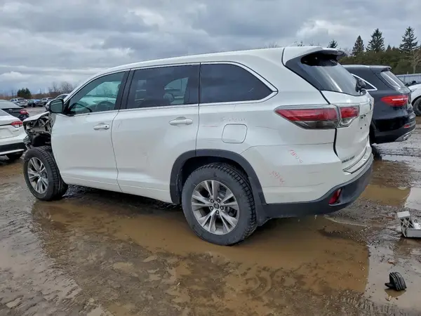 5TDBKRFH9GS261980 2016 TOYOTA HIGHLANDER - Image 2
