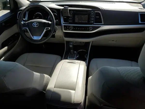 5TDBKRFH9GS272431 2016 TOYOTA HIGHLANDER - Image 8
