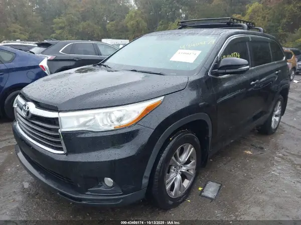 5TDBKRFH9GS280061 2016 TOYOTA HIGHLANDER - Image 2
