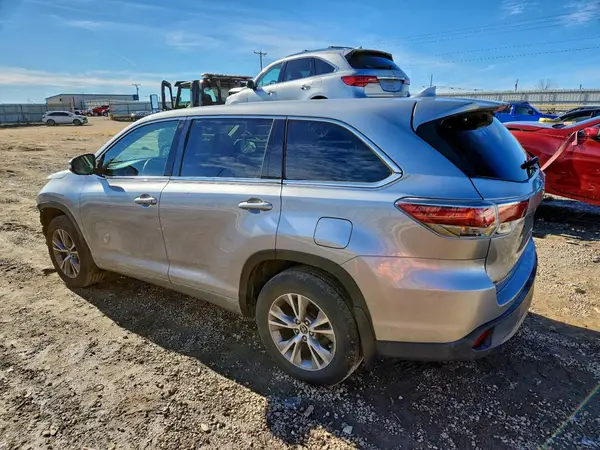 5TDBKRFH9GS283932 2016 TOYOTA HIGHLANDER - Image 2