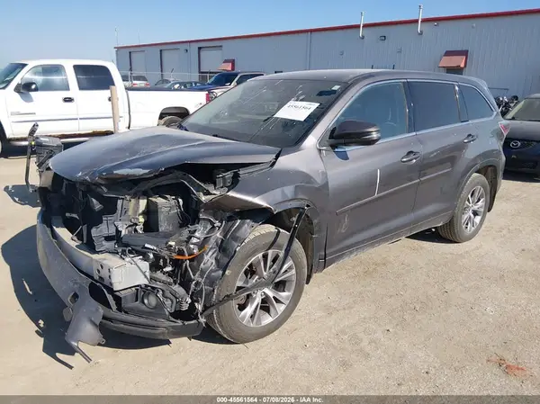 5TDBKRFH9GS291366 2016 TOYOTA HIGHLANDER - Image 2
