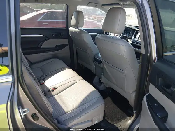 5TDBKRFH9GS291366 2016 TOYOTA HIGHLANDER - Image 8