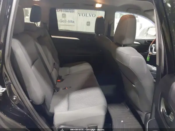 5TDBKRFH9GS291450 2016 TOYOTA HIGHLANDER - Image 8