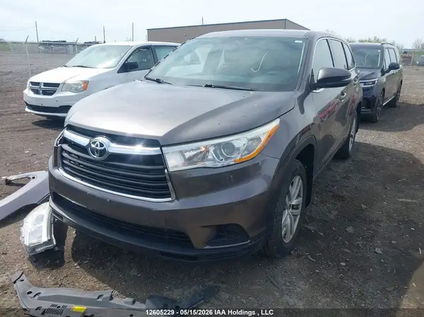 5TDBKRFH9GS300468 2016 TOYOTA HIGHLANDER - Image 2
