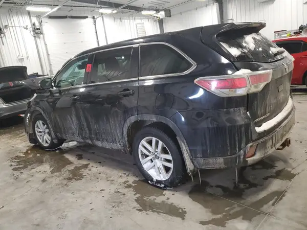 5TDBKRFH9GS300678 2016 TOYOTA HIGHLANDER - Image 2