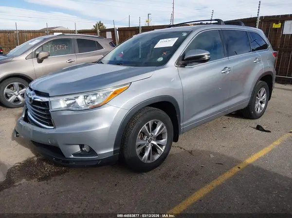 5TDBKRFH9GS307775 2016 TOYOTA HIGHLANDER - Image 2