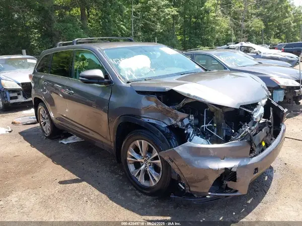 5TDBKRFH9GS308702 2016 TOYOTA HIGHLANDER - Image 1