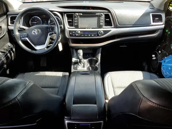 5TDBKRFH9GS312880 2016 TOYOTA HIGHLANDER - Image 8