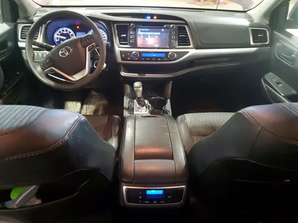 5TDBKRFH9GS315259 2016 TOYOTA HIGHLANDER - Image 8