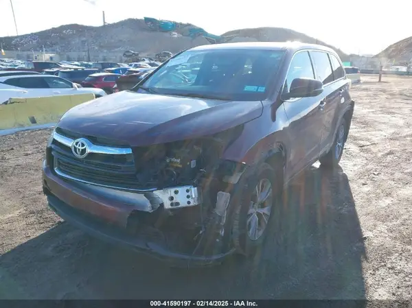 5TDBKRFH9GS319084 2016 TOYOTA HIGHLANDER - Image 2