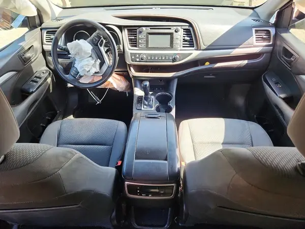 5TDBKRFH9GS325659 2016 TOYOTA HIGHLANDER - Image 8