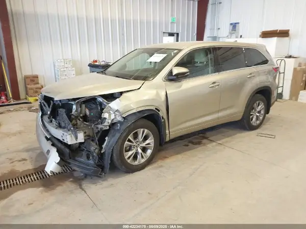 5TDBKRFH9GS345331 2016 TOYOTA HIGHLANDER - Image 2