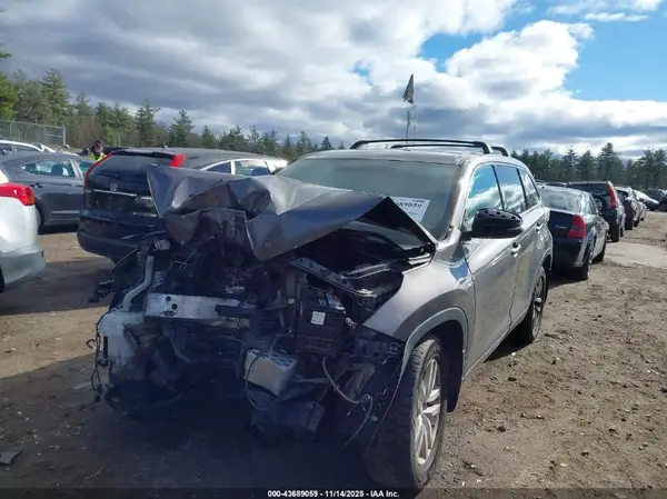 5TDBKRFH9GS351520 2016 TOYOTA HIGHLANDER - Image 2