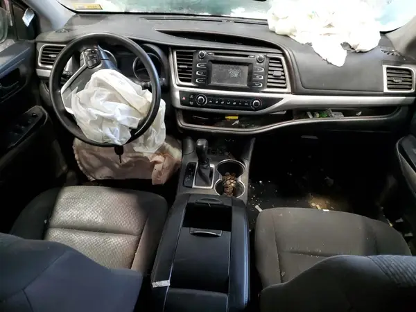 5TDBKRFH9GS351842 2016 TOYOTA HIGHLANDER - Image 8
