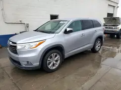 5TDBKRFHXGS230821 2016 TOYOTA HIGHLANDER
