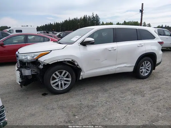 5TDBKRFHXGS239650 2016 TOYOTA HIGHLANDER - Image 2