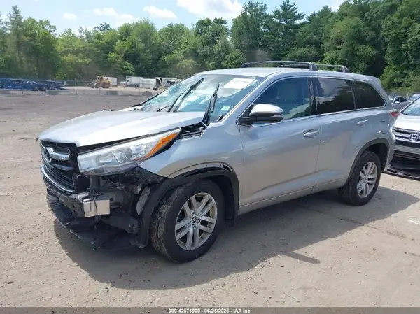 5TDBKRFHXGS255038 2016 TOYOTA HIGHLANDER - Image 2