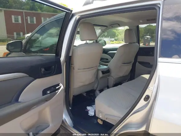 5TDBKRFHXGS255038 2016 TOYOTA HIGHLANDER - Image 8