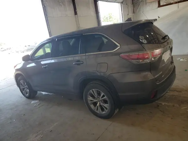 5TDBKRFHXGS270431 2016 TOYOTA HIGHLANDER - Image 2