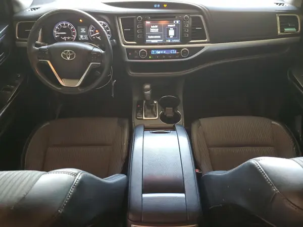 5TDBKRFHXGS270431 2016 TOYOTA HIGHLANDER - Image 8