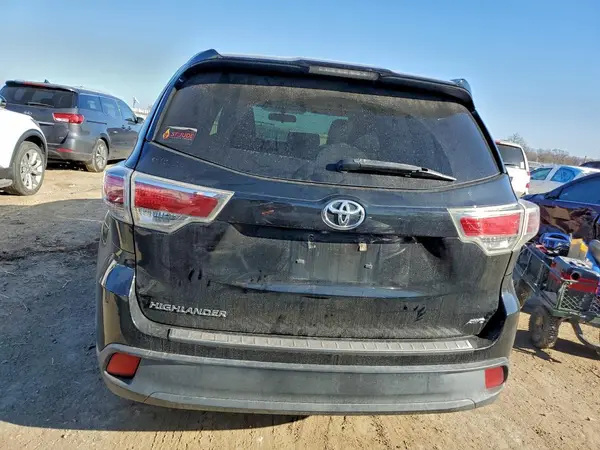 2016 TOYOTA HIGHLANDER auction photo 6