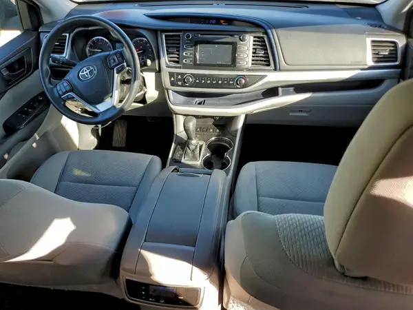 5TDBKRFHXGS284118 2016 TOYOTA HIGHLANDER - Image 8