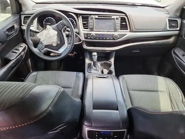 5TDBKRFHXGS305727 2016 TOYOTA HIGHLANDER - Image 8